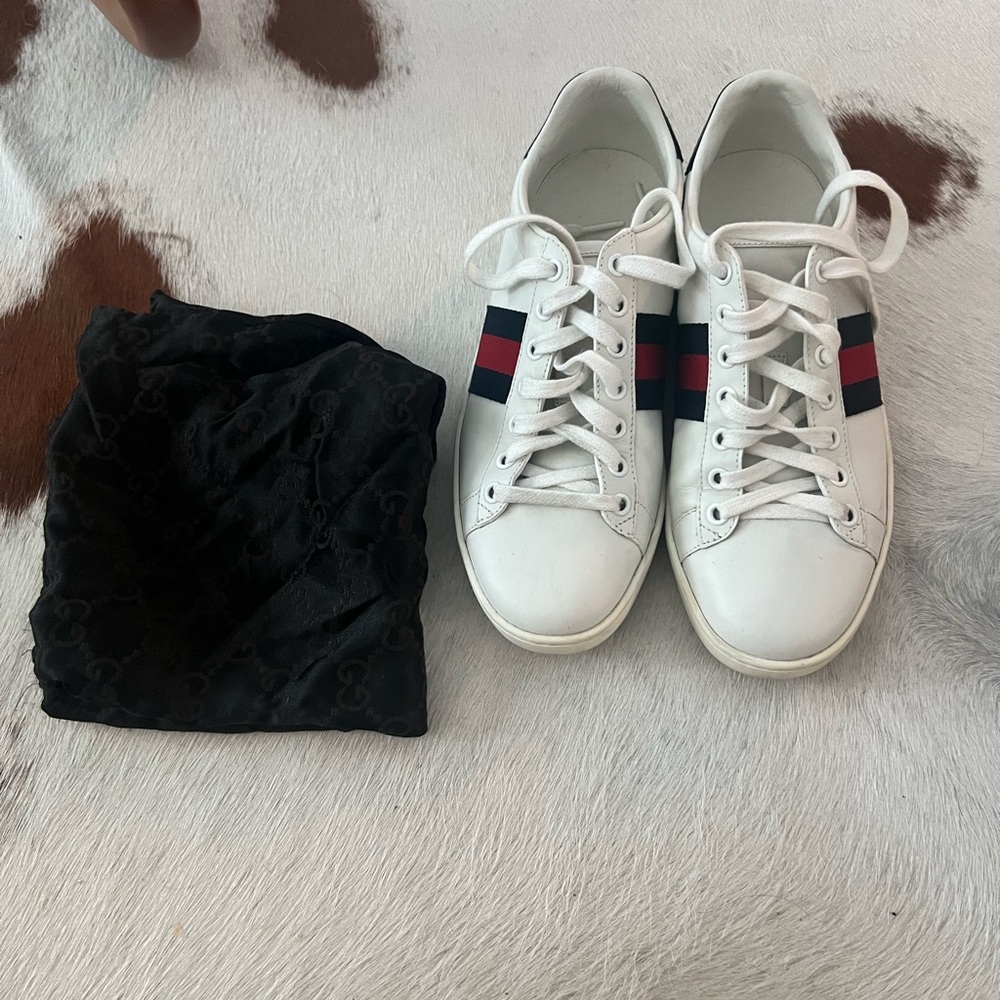 Gucci White Sneakers with Red and Blue Stripes